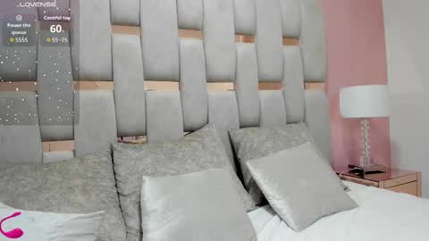 nicole_fisherr online show from 10.02.25