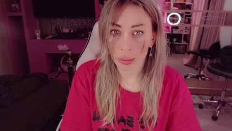 Snapshot of nicole_g0ld_ chatting on 03.01.26 Nicole online show from 03.01.26