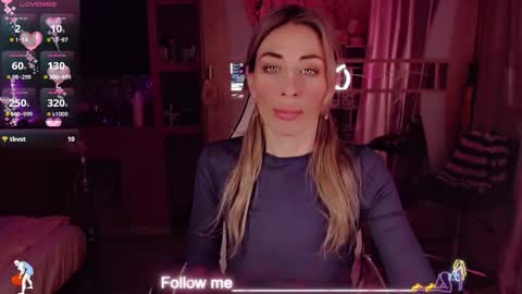 Snapshot of nicole_g0ld_ chatting on 03.15.26 Nicole online show from 03.15.26