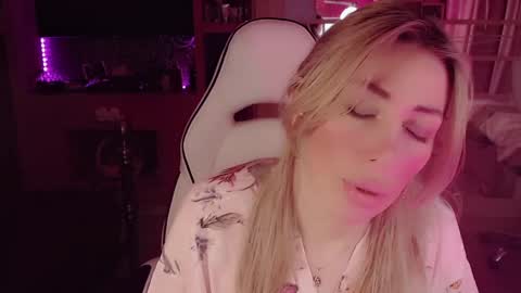 Nicole online show from 04.27.26