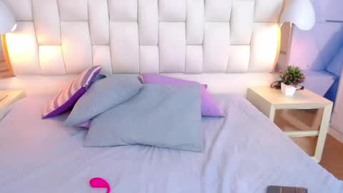 Nicole online show from 11.14.25