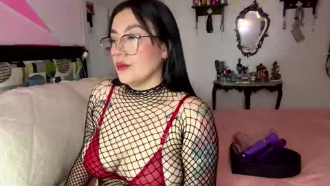 Nicole online show from 11.20.25