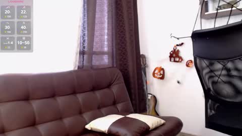 nicoledance69 online show from 10.17.25