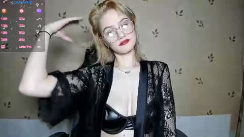 NicoleDavis online show from 06.20.26