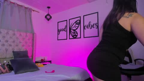 Snapshot of nicolee_millerr chatting on 04.10.26 nicolee millerr online show from 04.10.26