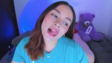 Nicolle online show from 03.05.26