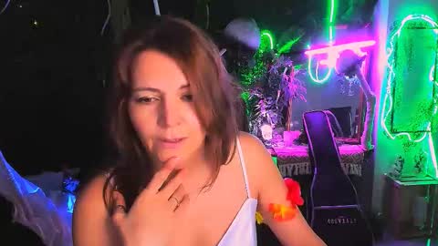 nicolehits online show from 11.30.25