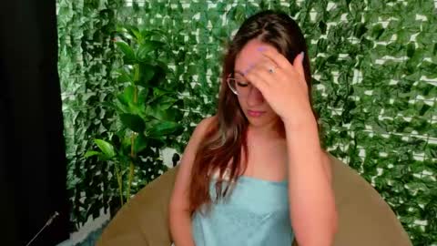 Snapshot of nicoleirisxxx chatting on 05.12.26 nicoleirisxxx online show from 05.12.26