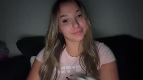 Snapshot of nicolelovesyou444 chatting on 11.05.25 nicolelovesyou444 online show from 11.05.25