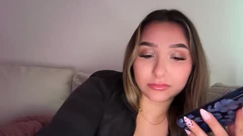 Snapshot of nicolelovesyou444 chatting on 02.26.26 nicolelovesyou444 online show from 02.26.26