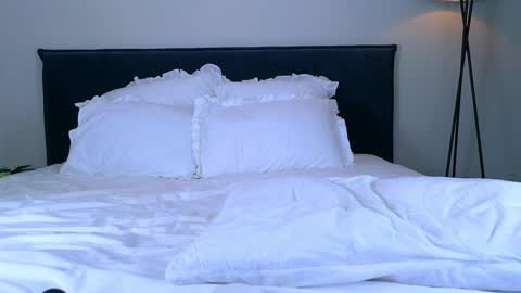 Nicole online show from 10.16.25