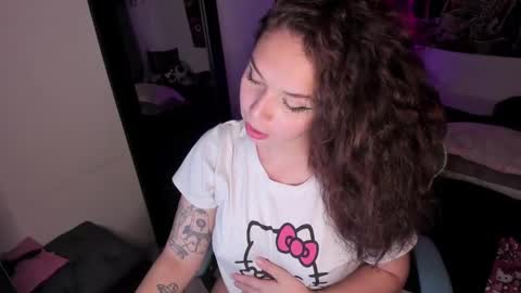 Nicol independent model online show from 02.04.25