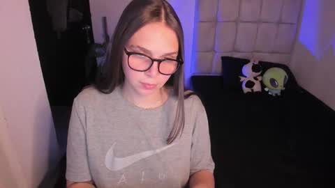 Snapshot of nicolepeachx chatting on 02.19.26 Nicol independent model online show from 02.19.26