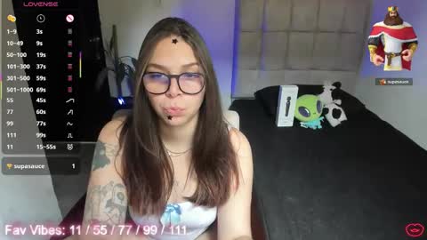 Snapshot of nicolepeachx chatting on 03.12.26 Nicol independent model online show from 03.12.26