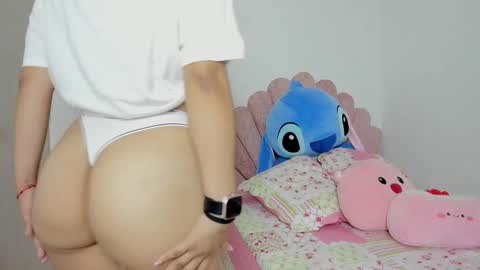 nicole santana online show from 11.04.25