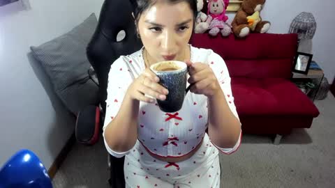 Nicolettcolin  online show from 02.01.25