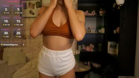 nicolette__shea_ online show from 10.09.25