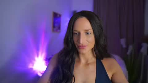 nicolette__shea_ online show from 07.06.26