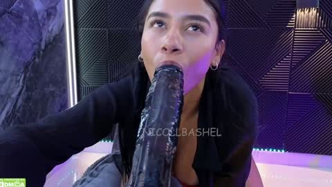 Snapshot of nicollbashel chatting on 01.29.25 Nicoll Independent model online show from 01.29.25