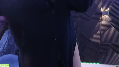 Snapshot of nicollbashel chatting on 03.10.25 Nicoll Independent model online show from 03.10.25