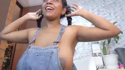 Snapshot of nicolle4 chatting on 07.24.26 nicolle4 online show from 07.24.26