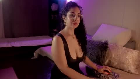 Mrs Nicolle online show from 02.09.25