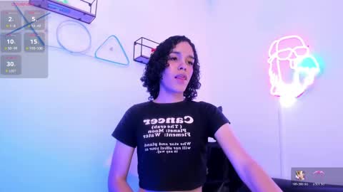 nicolle_smithh_ online show from 04.05.26