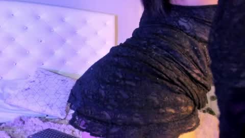 Nicolle online show from 04.29.26