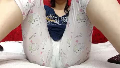 Snapshot of nicolleowens chatting on 01.12.26 NICOLLE online show from 01.12.26