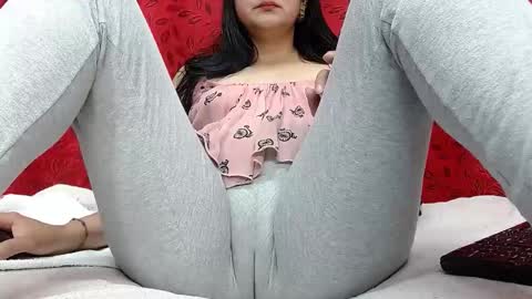 Snapshot of nicolleowens chatting on 01.14.26 NICOLLE online show from 01.14.26