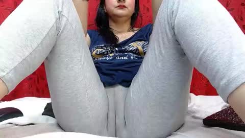 Snapshot of nicolleowens chatting on 03.11.26 NICOLLE online show from 03.11.26