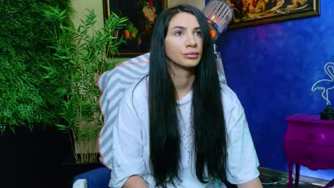 Nicolle online show from 11.06.25