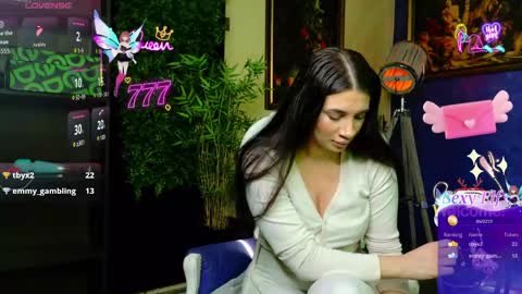 Snapshot of nicollepalmer chatting on 05.15.26 Nicolle online show from 05.15.26