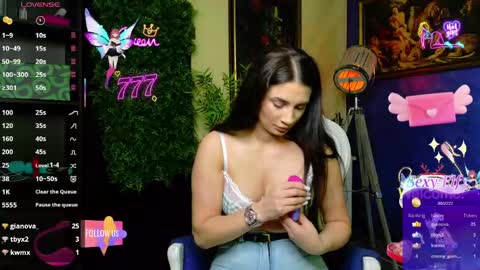 Snapshot of nicollepalmer chatting on 06.06.26 Nicolle online show from 06.06.26