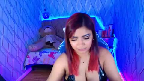 Nicolle Miley online show from 09.29.25