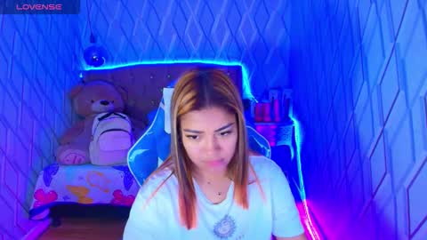 Nicolle Miley online show from 10.08.25