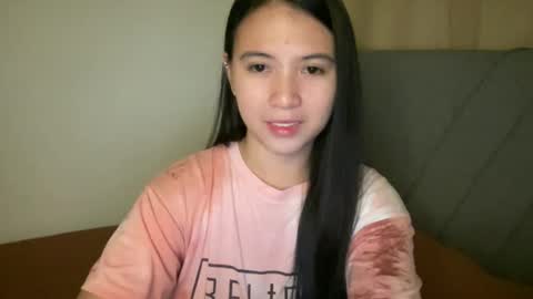 Snapshot of nicollete_snow chatting on 09.19.25 NIC 333 online show from 09.19.25