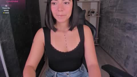 NicolRoss online show from 10.12.25