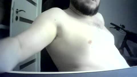 Snapshot of niewidoczny26 chatting on 02.28.26 Niewidoczny online show from 02.28.26