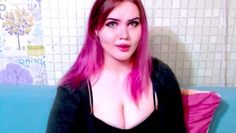 Snapshot of night_shine chatting on 02.17.25 night_shine online show from 02.17.25