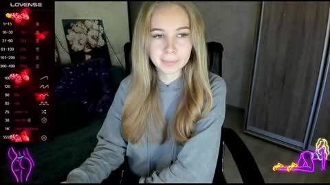 Snapshot of nigo_nika chatting on 10.31.25 nigo_nika online show from 10.31.25