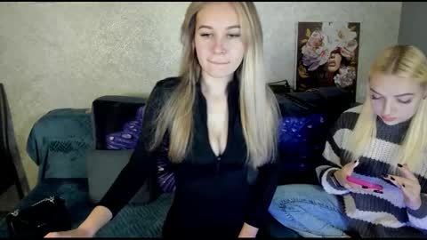 Snapshot of nigo_nika chatting on 11.20.25 nigo_nika online show from 11.20.25