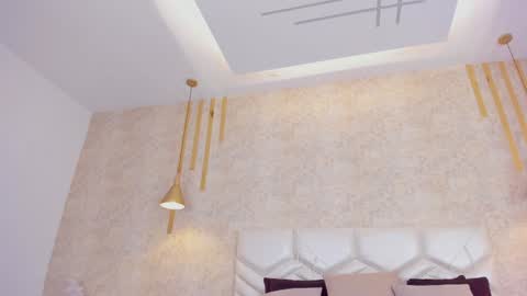 NiiaMoore online show from 01.09.25