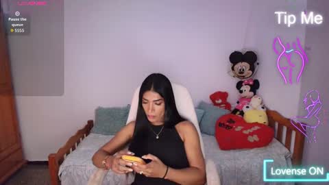 Nicolle Bustamante online show from 06.22.26