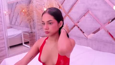 Snapshot of niicole_taylor chatting on 02.06.26 Nicole online show from 02.06.26