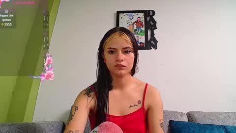 Snapshot of niicolee_0808 chatting on 10.24.25 Nicolee   online show from 10.24.25