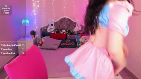 Snapshot of niiik_miiiki chatting on 01.14.25 niiik_miiiki online show from 01.14.25