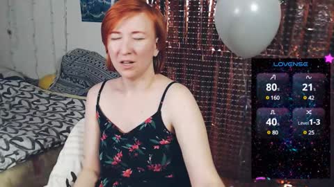 Snapshot of nika_fuchs chatting on 02.21.25 Nika online show from 02.21.25