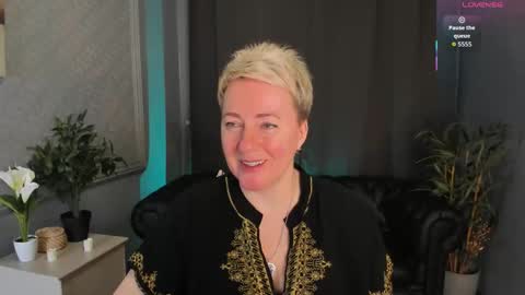 Snapshot of nika_smit chatting on 03.29.26 Nika online show from 03.29.26