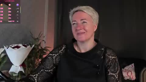 Snapshot of nika_smit chatting on 07.25.26 Nika online show from 07.25.26